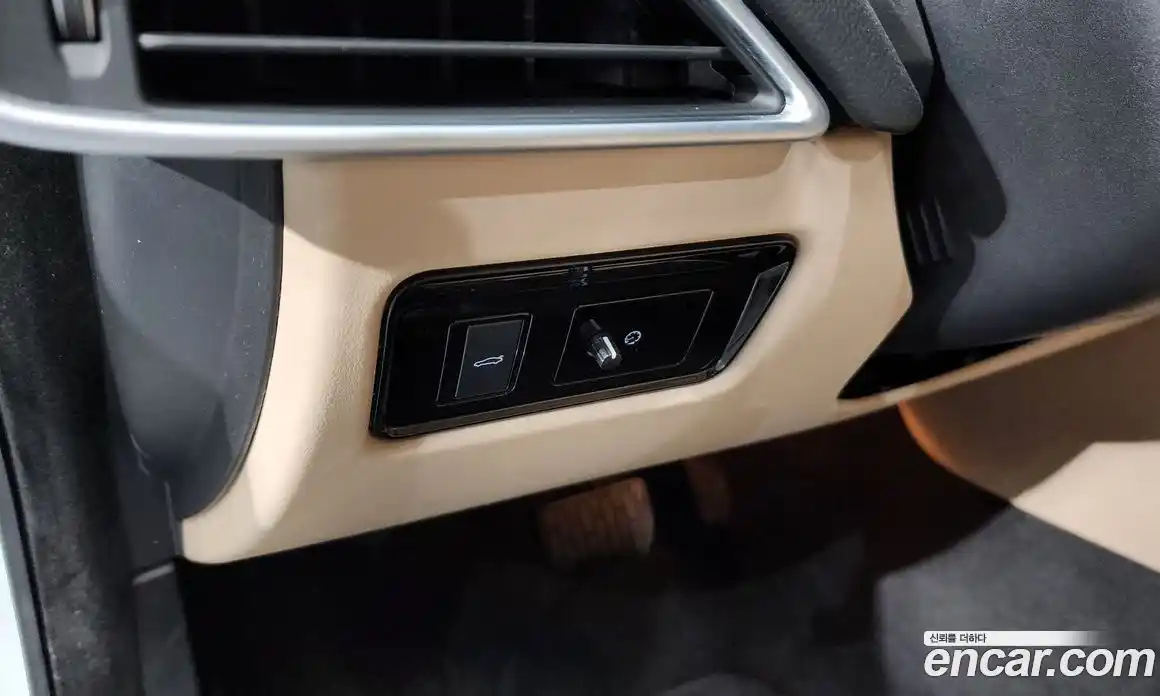 Jaguar XE 2018 2.0 гидро в Москве № 1921181, фото 39