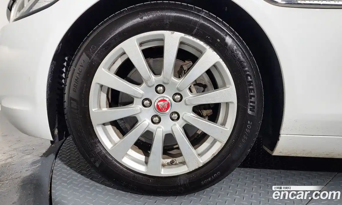 Jaguar XE 2018 2.0 гидро в Москве № 1921181, фото 5