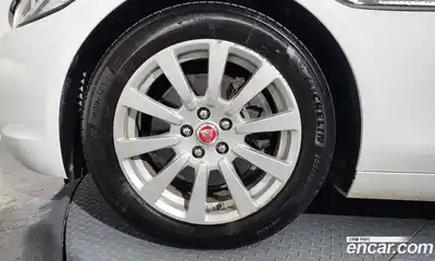 Jaguar XE 2018 2.0 гидро в Москве № 1921181, миниатюра 5