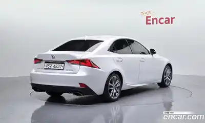 Lexus IS 2019 2.0 гидро в Москве № 214625, миниатюра 2