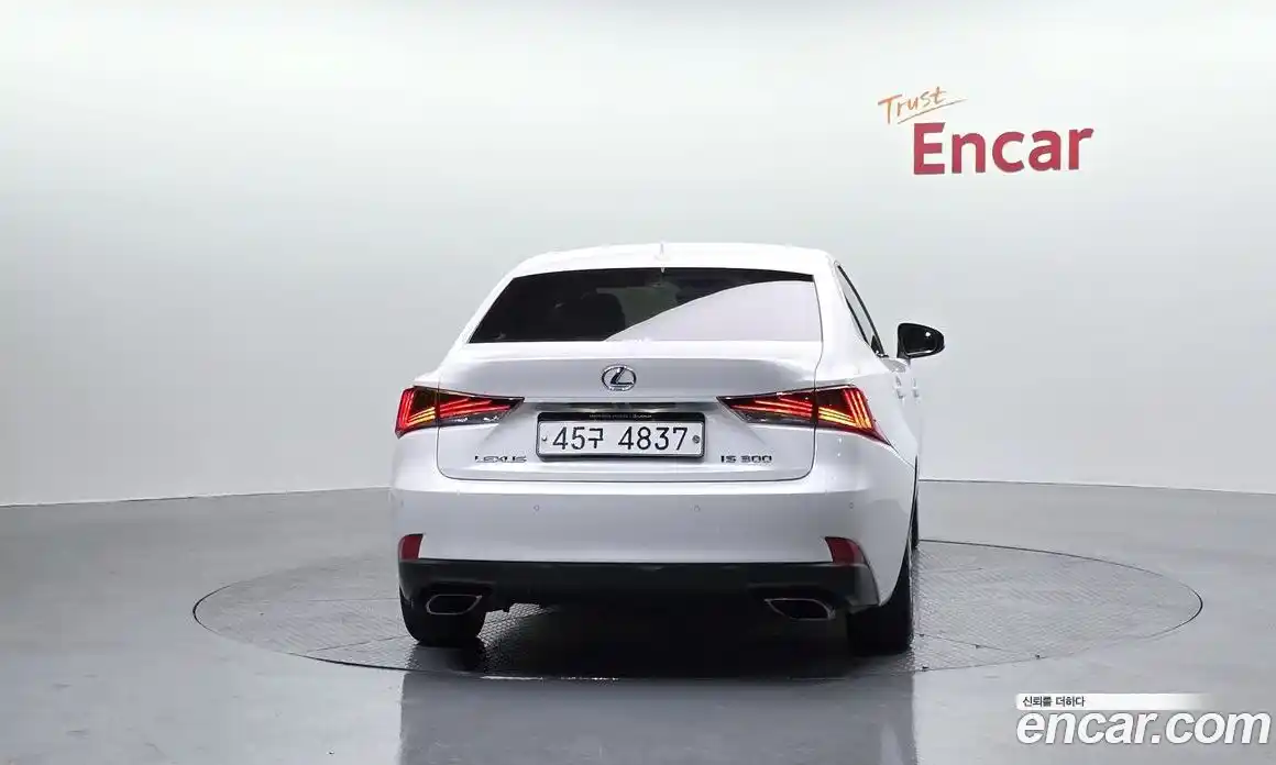 Lexus IS 2019 2.0 гидро в Москве № 214625, фото 4