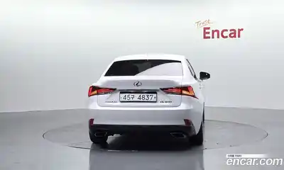 Lexus IS 2019 2.0 гидро в Москве № 214625, миниатюра 4