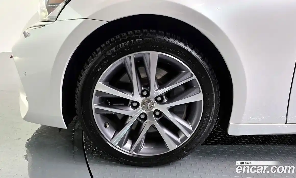 Lexus IS 2019 2.0 гидро в Москве № 214625, фото 5