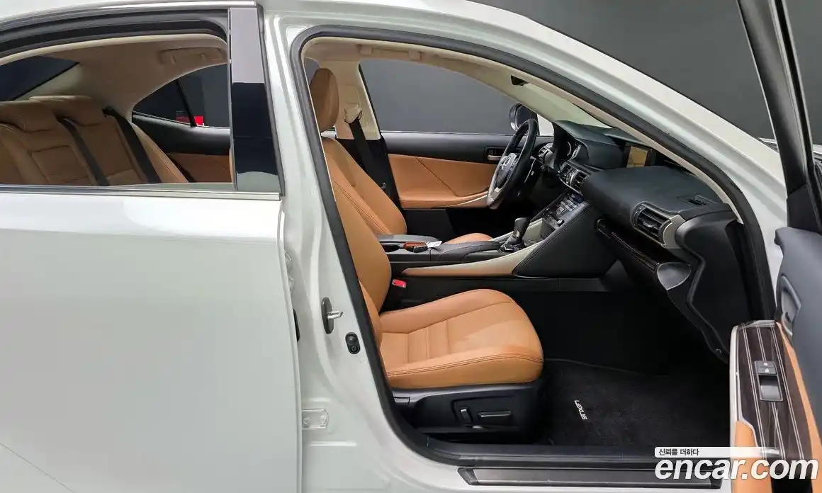 Lexus IS 2019 2.0 гидро в Москве № 214625, фото 10