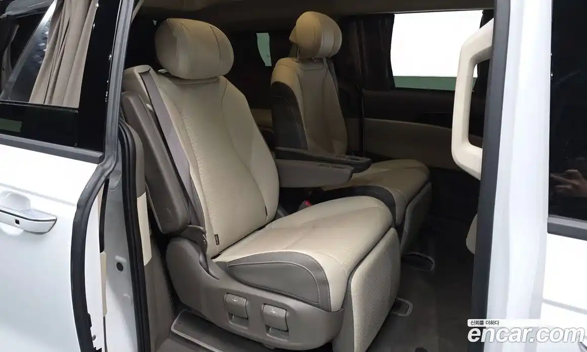 Kia Canival 2024 1.6 гидро в Москве № 922, фото 11