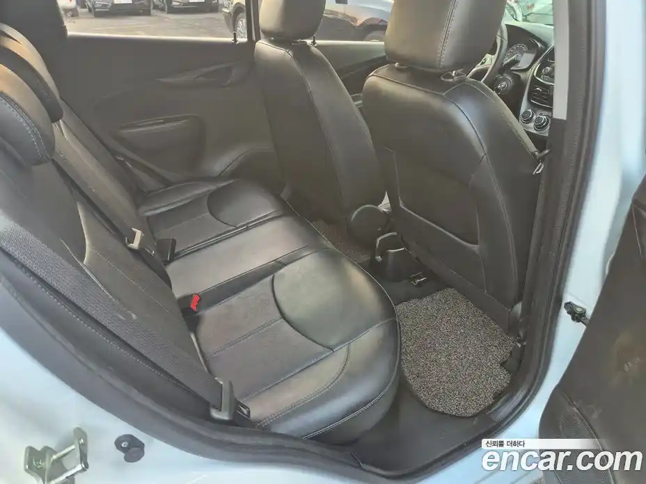 Chevrolet Spark 2017 1.0 гидро в Москве № 95785, фото 13