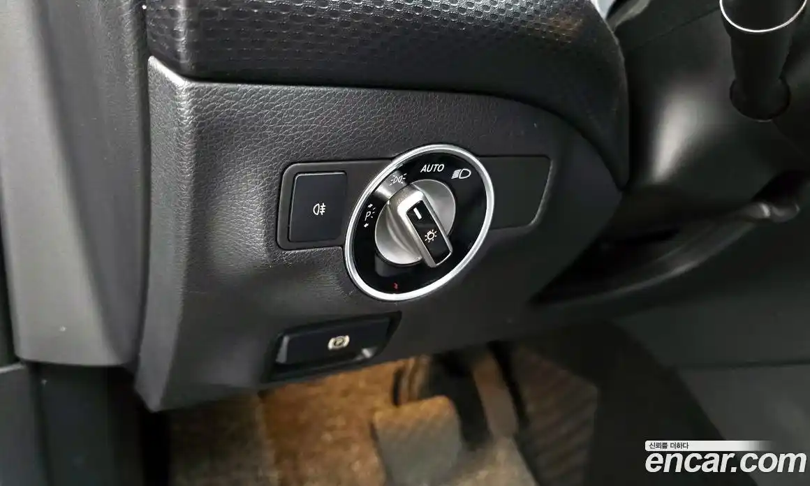 Mercedes-Benz A-Class 2016 1.6 гидро в Москве № 1006632, фото 17