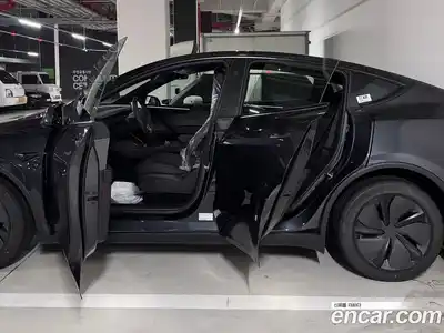 Tesla Model Y 2026 гидро, миниатюра 3