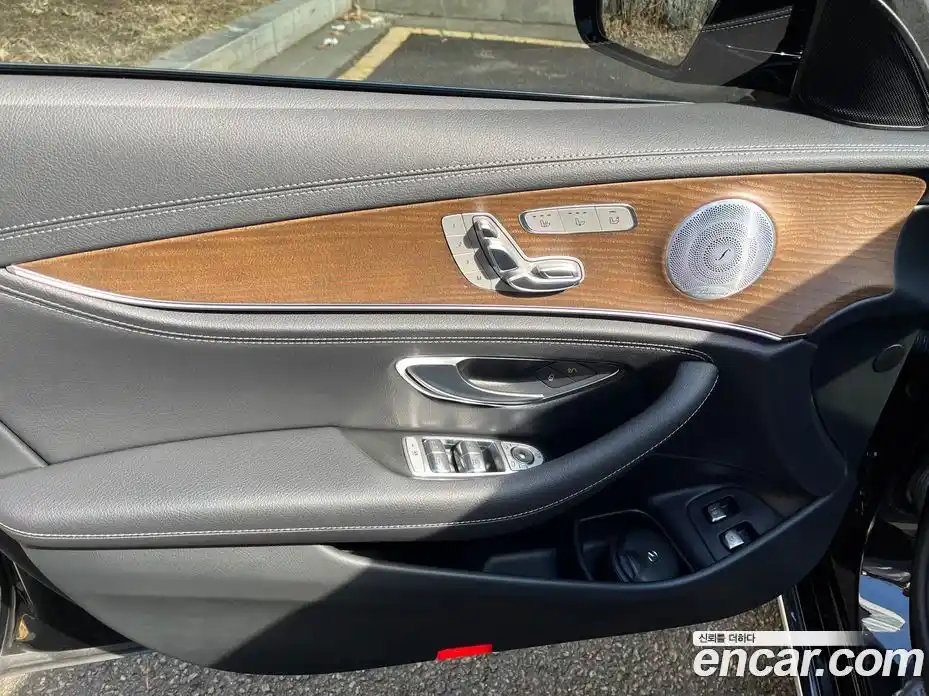 Mercedes-Benz E-Class 2019 2.0 гидро в Москве, фото 13