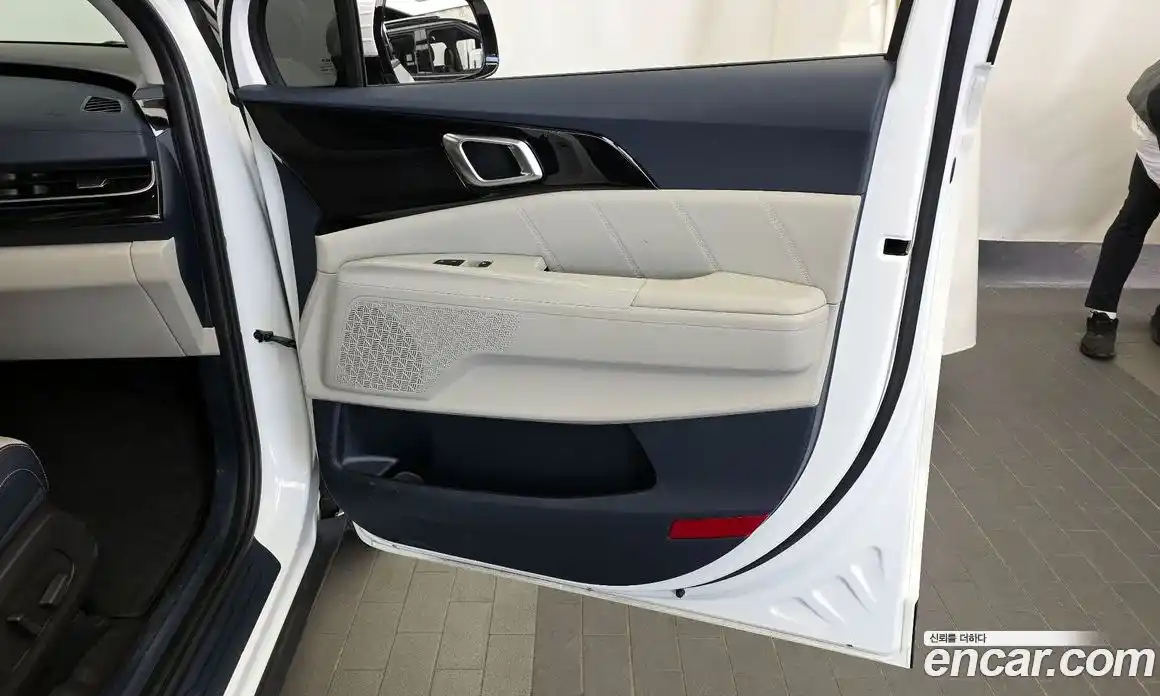 Kia Canival 2024 1.6 гидро в Москве, фото 15