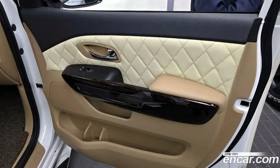 Kia Canival 2018 3.3 гидро в Москве № 1318413, фото 15