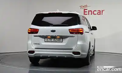 Kia Canival 2018 3.3 гидро в Москве № 1318413, миниатюра 4
