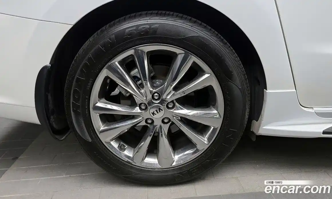 Kia Canival 2018 3.3 гидро в Москве № 1318413, фото 5