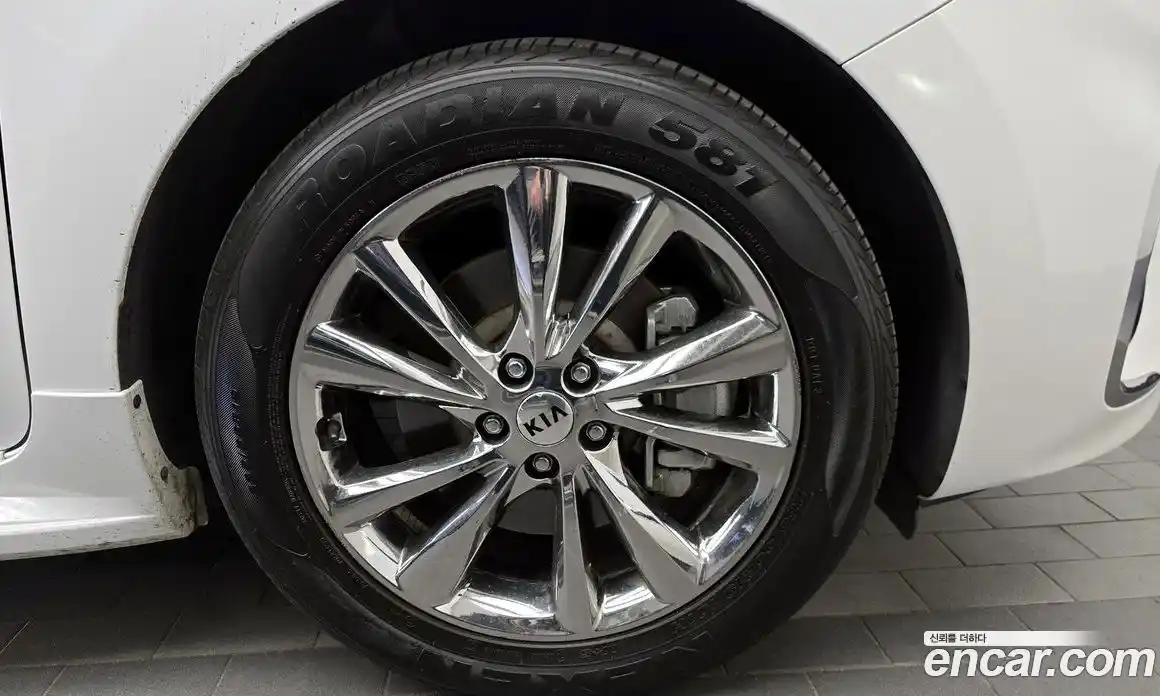 Kia Canival 2018 3.3 гидро в Москве № 1318413, фото 7