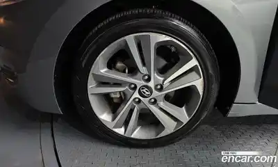 Hyundai Avante 2016 1.6 гидро в Москве № 1341980, миниатюра 5