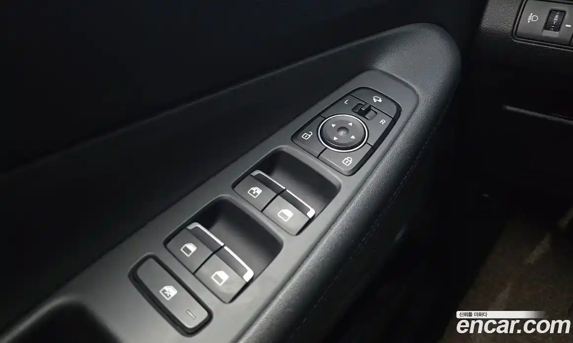 Hyundai Santa Fe 2021 2.5 гидро в Москве № 1342271, фото 23