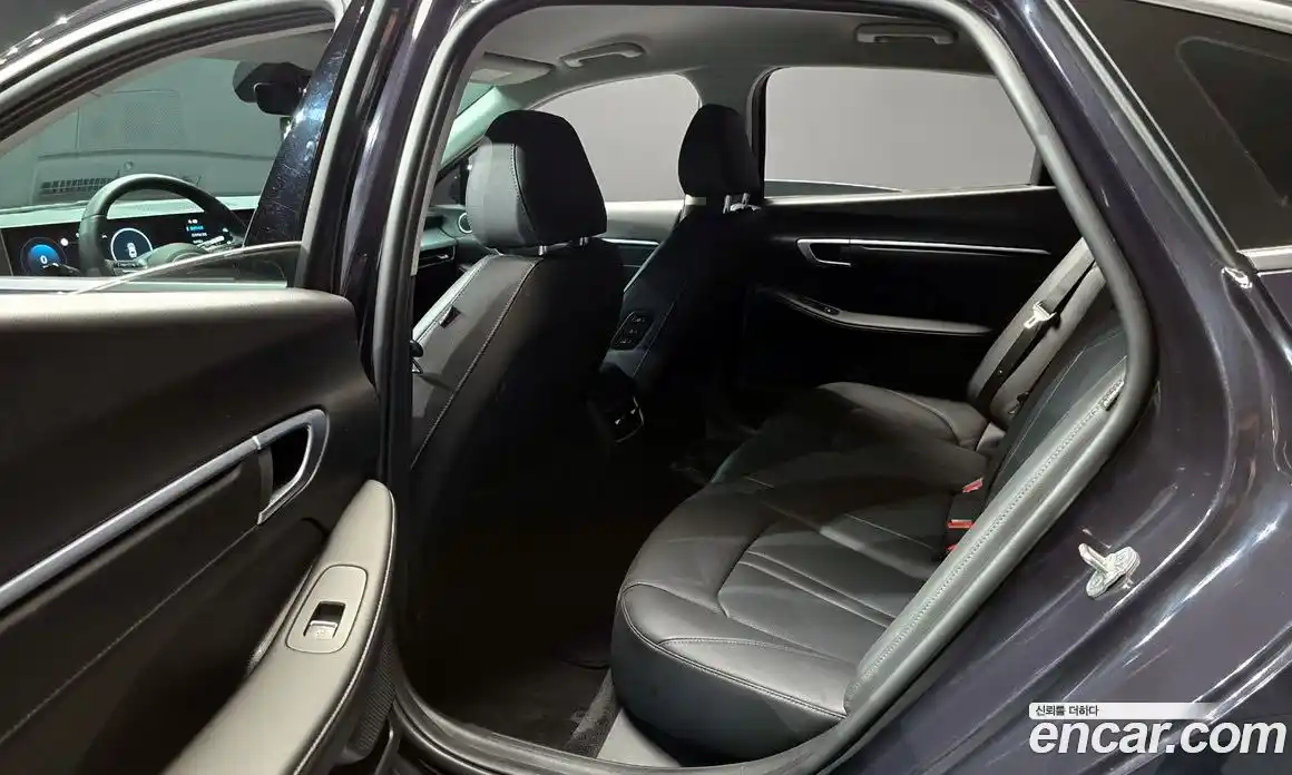 Hyundai Sonata 2023 1.6 гидро в Москве № 1342321, фото 18