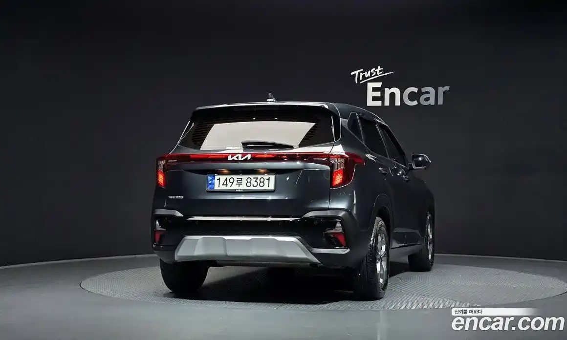 Kia Seltos 2023 1.6 гидро в Москве № 1418038, фото 4