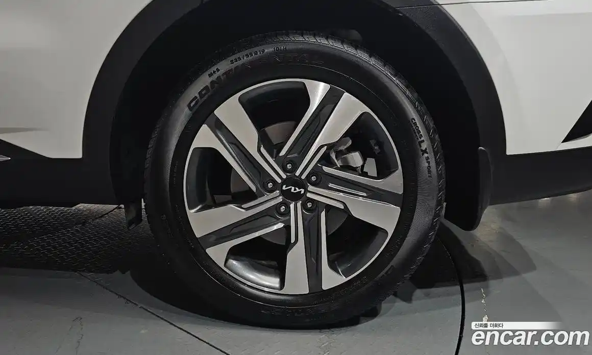 Kia Sorento 2023 1.6 гидро в Москве № 1418100, фото 6