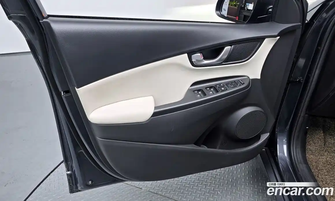 Hyundai Kona 2022 1.6 гидро в Москве № 1610291, фото 13