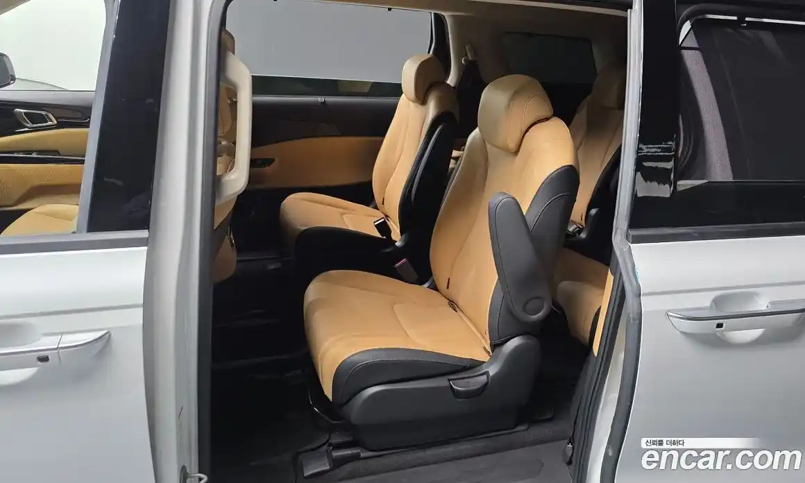 Kia Canival 2023 3.5 гидро в Москве № 1610923, фото 17