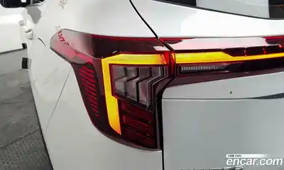 Kia Seltos 2024 1.6 гидро в Москве № 1611381, миниатюра 9