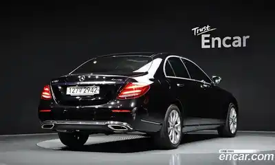 Mercedes-Benz E-Class 2018 2.0 гидро в Москве № 161512, миниатюра 2