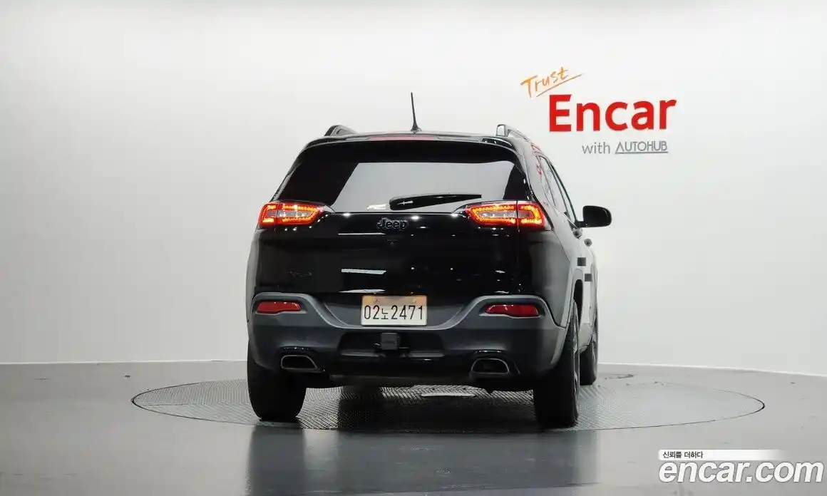 Jeep Cherokee 2017 3.2 гидро в Москве № 169683, фото 4
