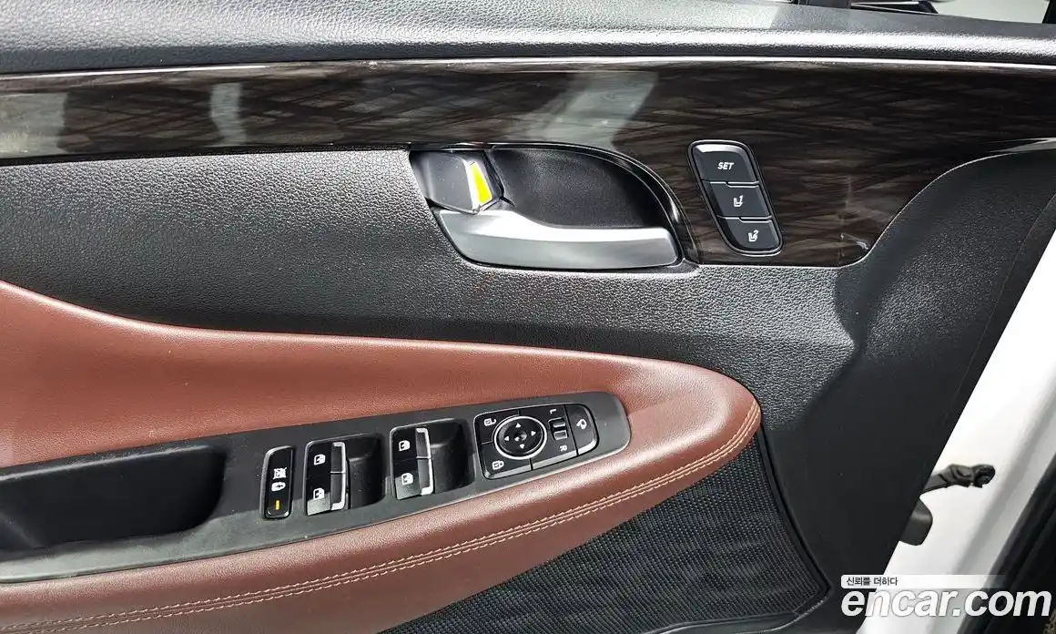 Hyundai Santa Fe 2019 2.0 гидро в Москве № 1757782, фото 29