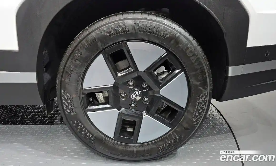 Hyundai Santa Fe 2023 1.6 гидро в Москве № 1830278, фото 7