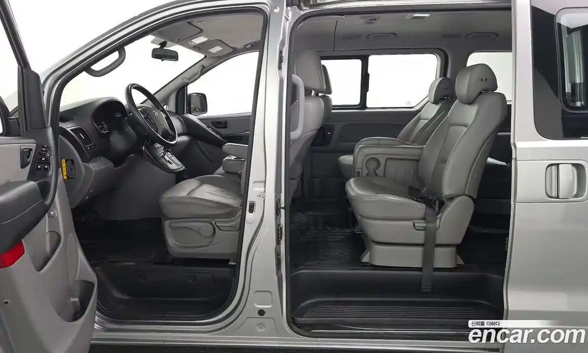 Hyundai Starex 2020 2.5 гидро в Москве № 1830537, фото 13