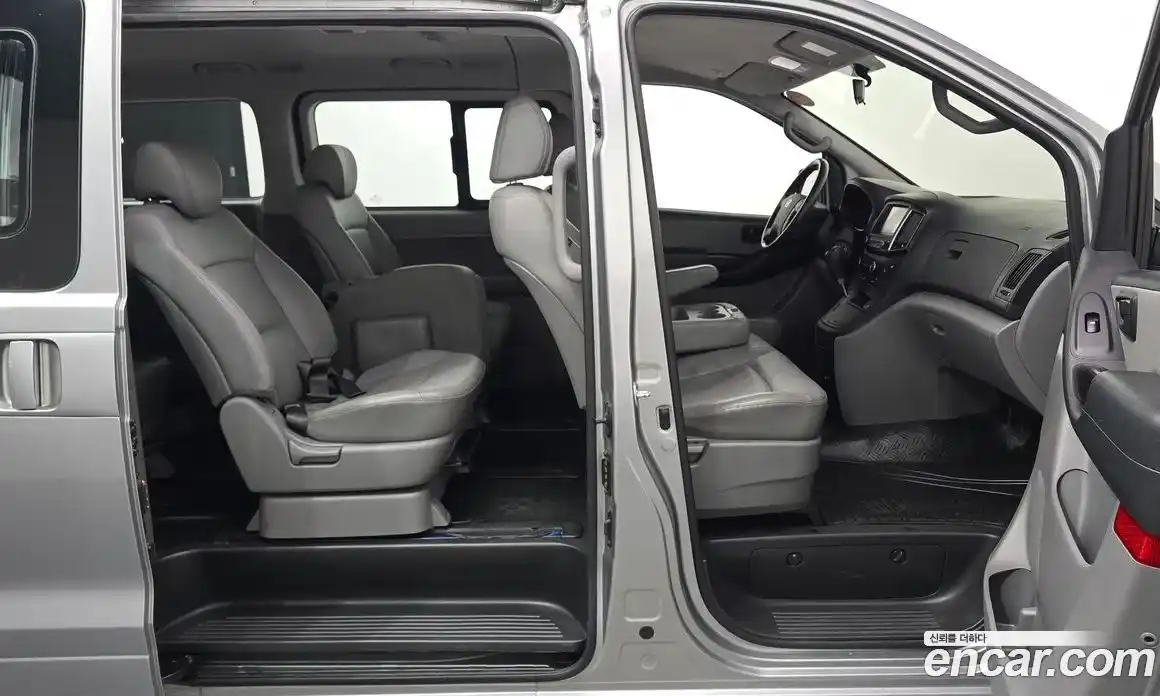 Hyundai Starex 2020 2.5 гидро в Москве № 1830537, фото 17