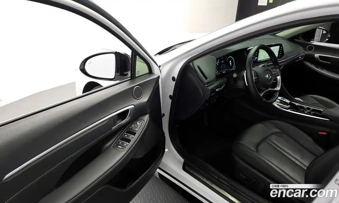 Hyundai Sonata 2021 2.0 гидро в Москве № 1831001, фото 13