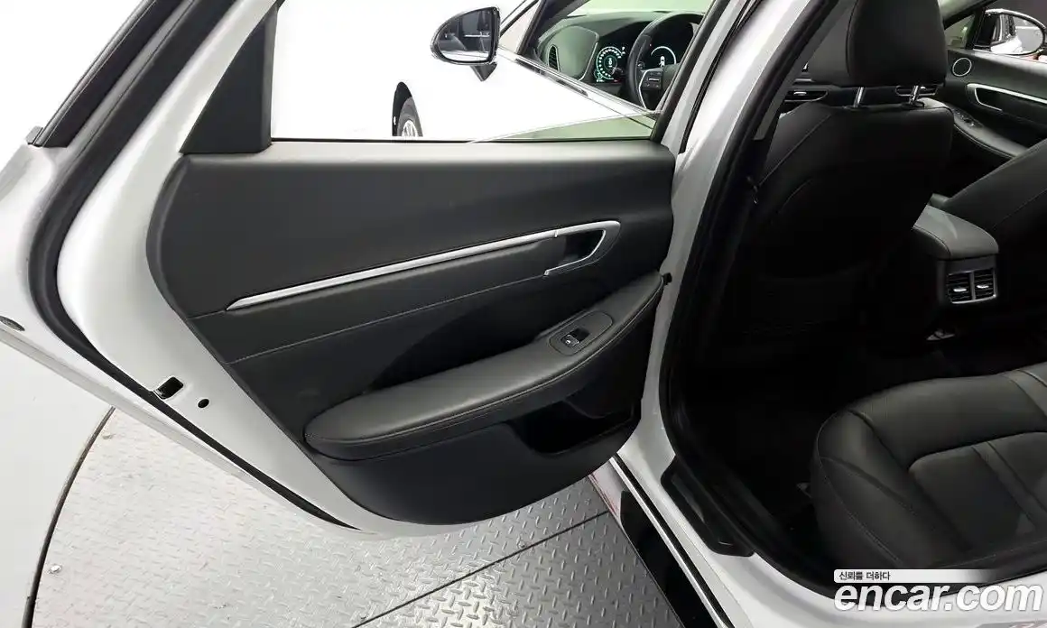 Hyundai Sonata 2021 2.0 гидро в Москве № 1831001, фото 15