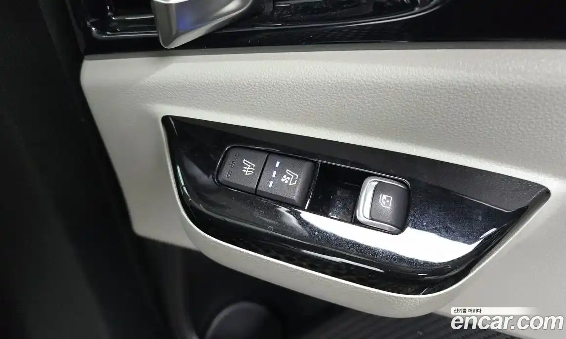 Kia Canival 2023 3.5 гидро в Москве № 1831711, фото 25