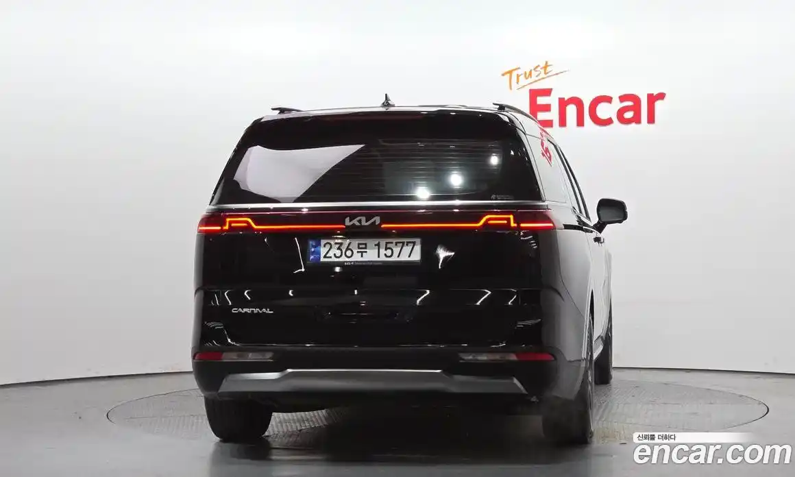 Kia Canival 2023 3.5 гидро в Москве № 1831711, фото 4