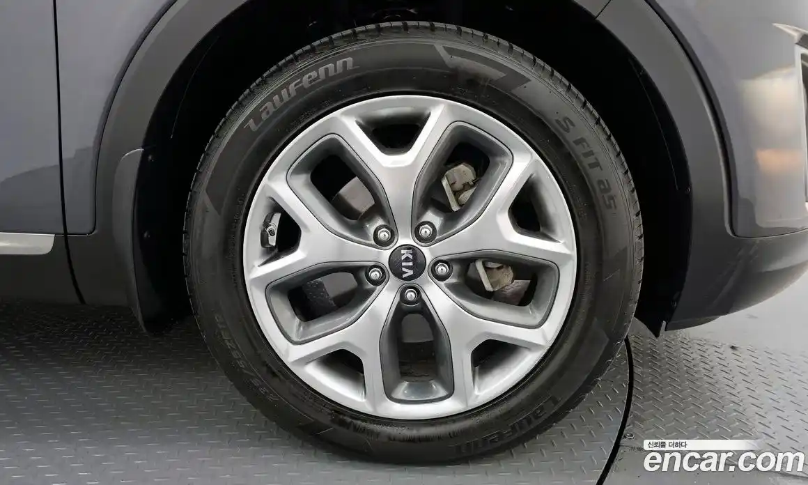 Kia Sorento 2015 2.0 гидро в Москве № 1831773, фото 7