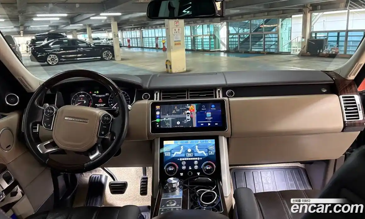 Land Rover Range-Rover 2016 5.0 гидро в Москве № 1837329, фото 15
