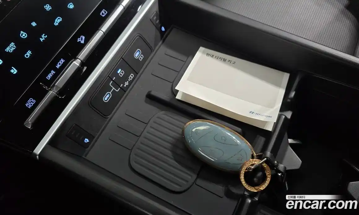 Hyundai Santa Fe 2024 1.6 гидро в Москве № 1903723, фото 27