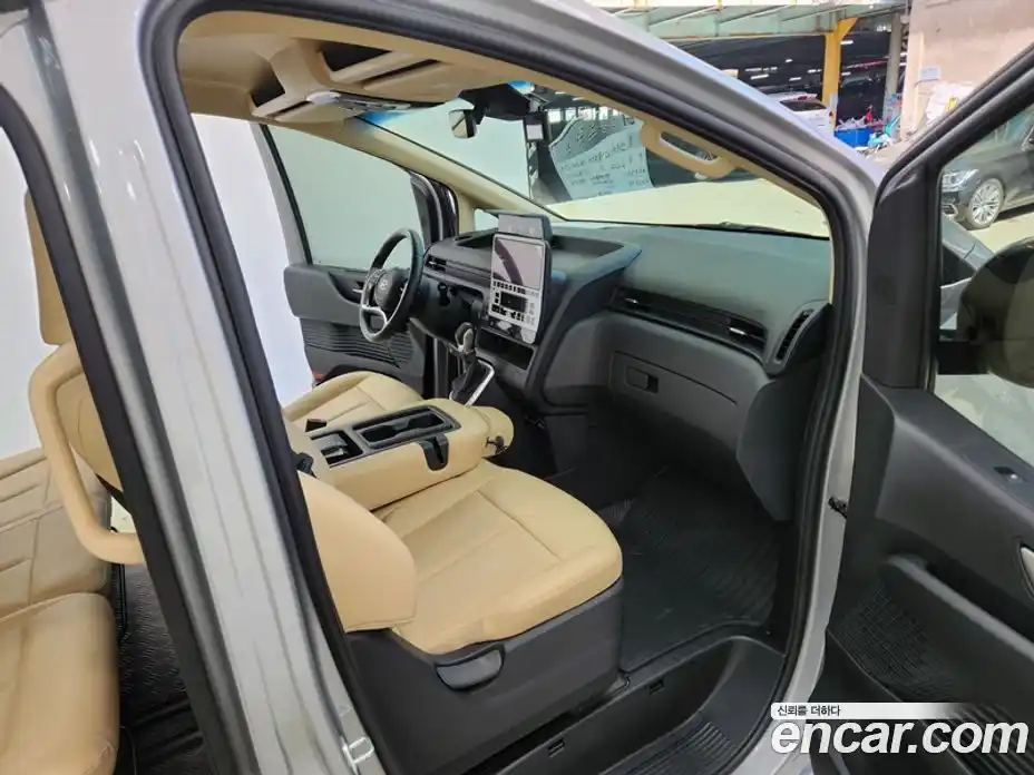 Hyundai Staria 2022 2.2 гидро в Москве № 1903772, фото 13