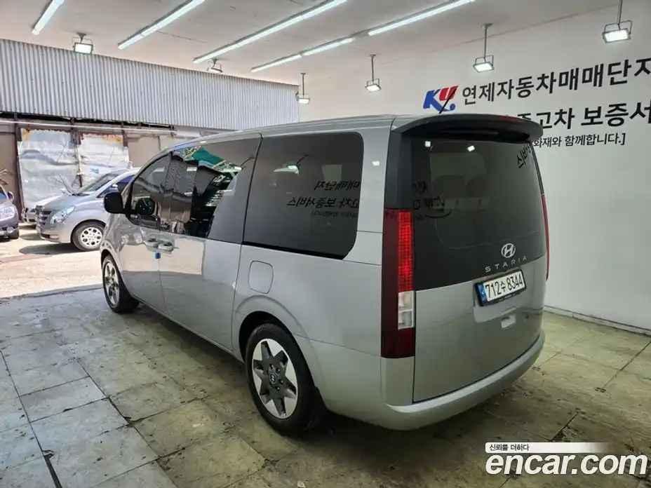 Hyundai Staria 2022 2.2 гидро в Москве № 1903772, фото 3