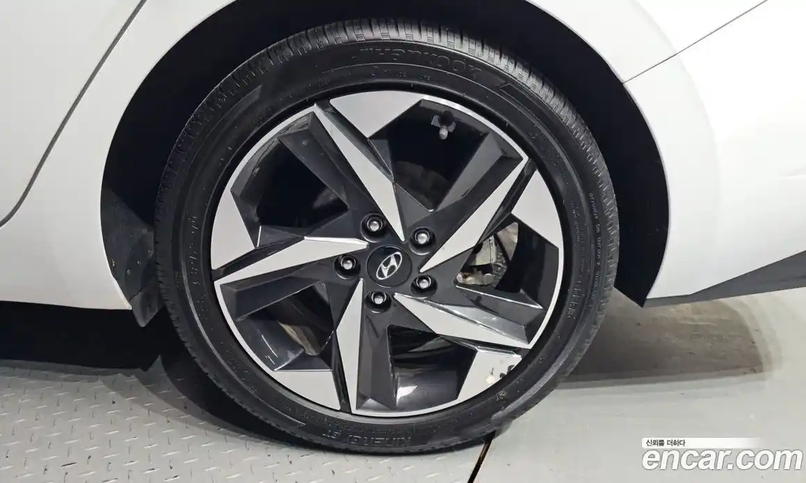 Hyundai Avante 2022 1.6 гидро в Москве № 1903902, фото 7