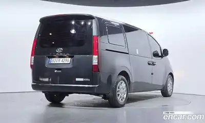 Hyundai Staria 2023 2.2 гидро в Москве № 1904152, миниатюра 2