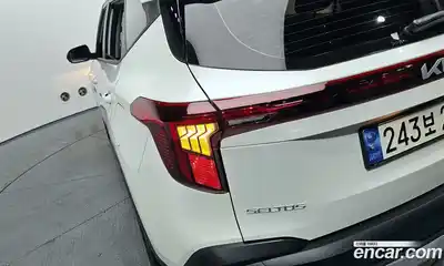 Kia Seltos 2024 1.6 гидро в Москве № 1904359, миниатюра 9