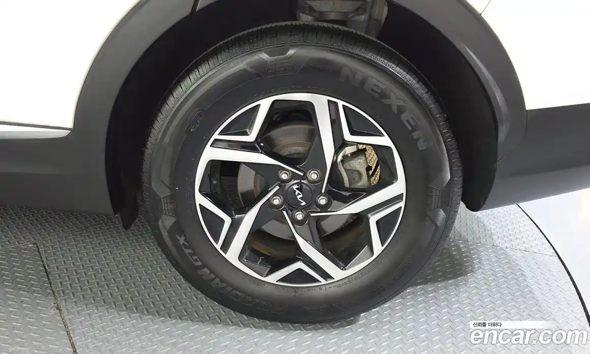 Kia Sportage 2023 1.6 гидро в Москве № 1904684, фото 7