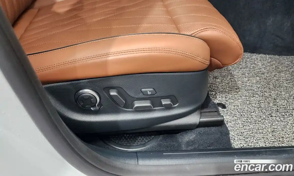 Genesis GV70 2023 2.5 гидро в Москве № 1905359, фото 39