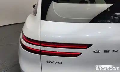 Genesis GV70 2023 2.5 гидро в Москве № 1905359, миниатюра 9