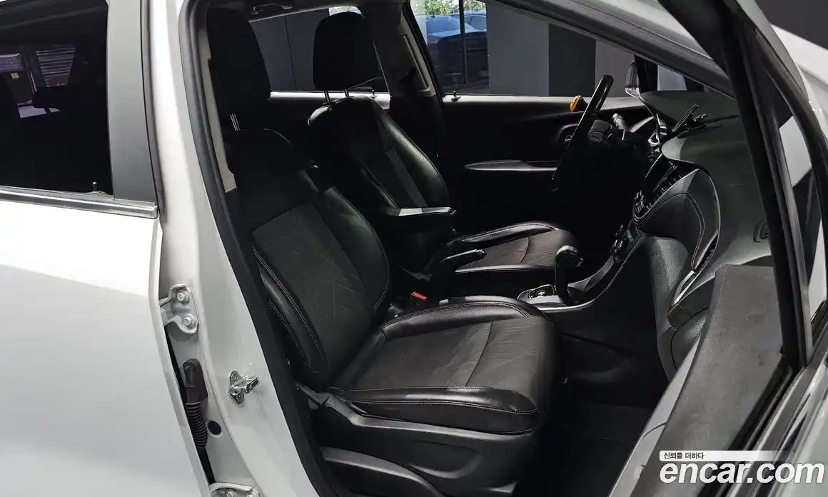Chevrolet Trax 2017 1.6 гидро в Москве № 1907498, фото 17