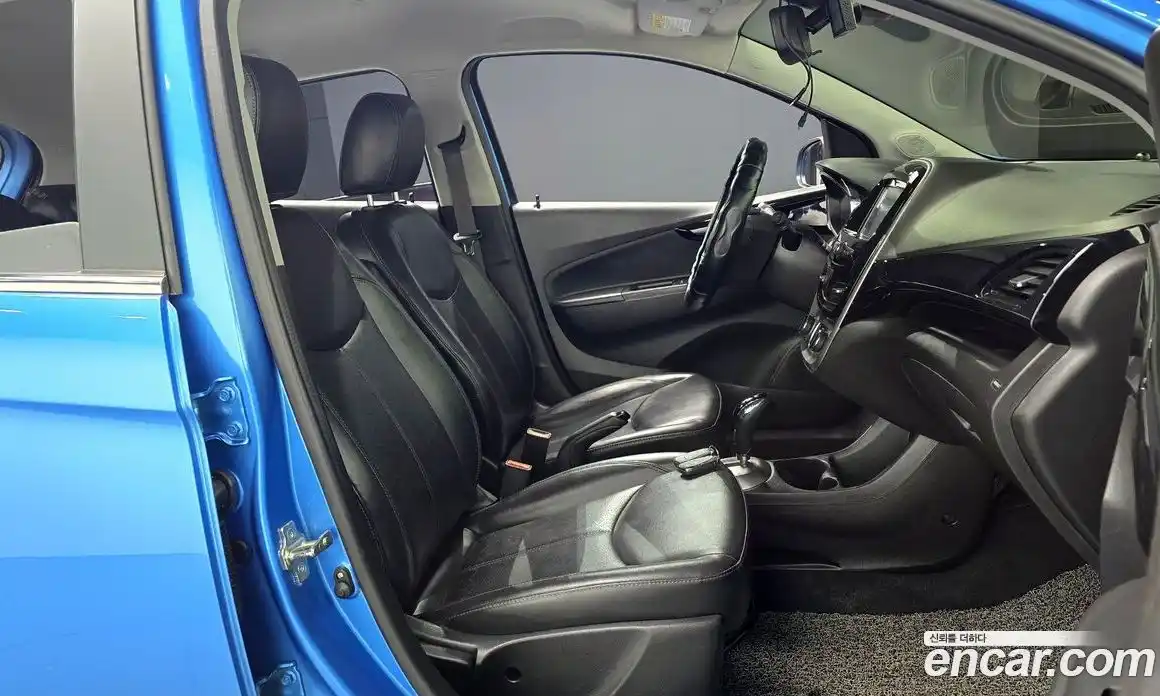 Chevrolet Spark 2016 1.0 гидро в Москве, фото 11