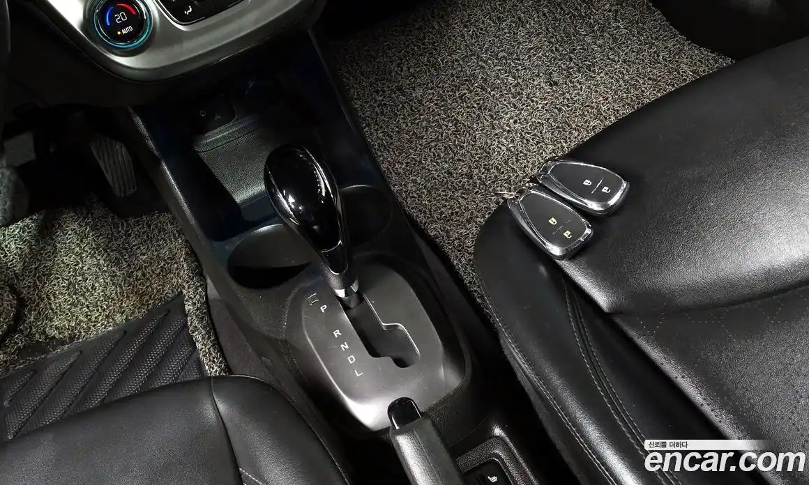 Chevrolet Spark 2016 1.0 гидро в Москве, фото 9